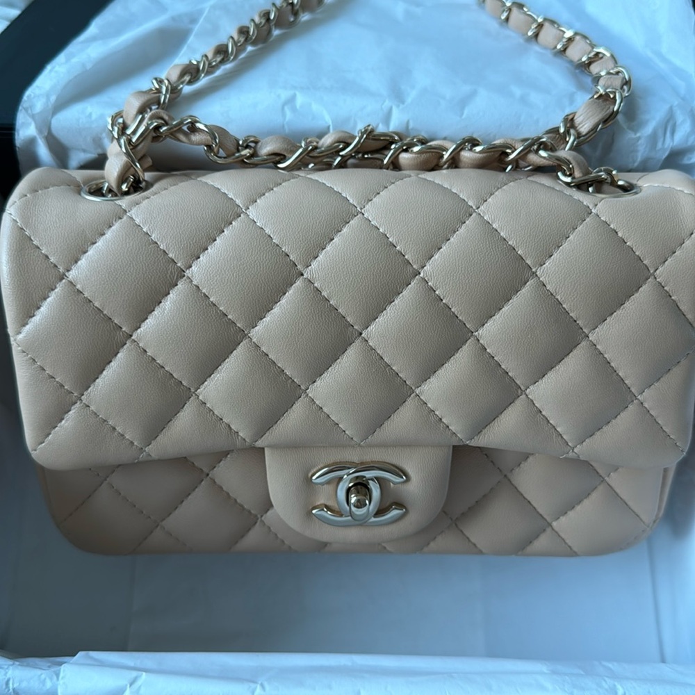 Chanel 22 C  mini classic flap